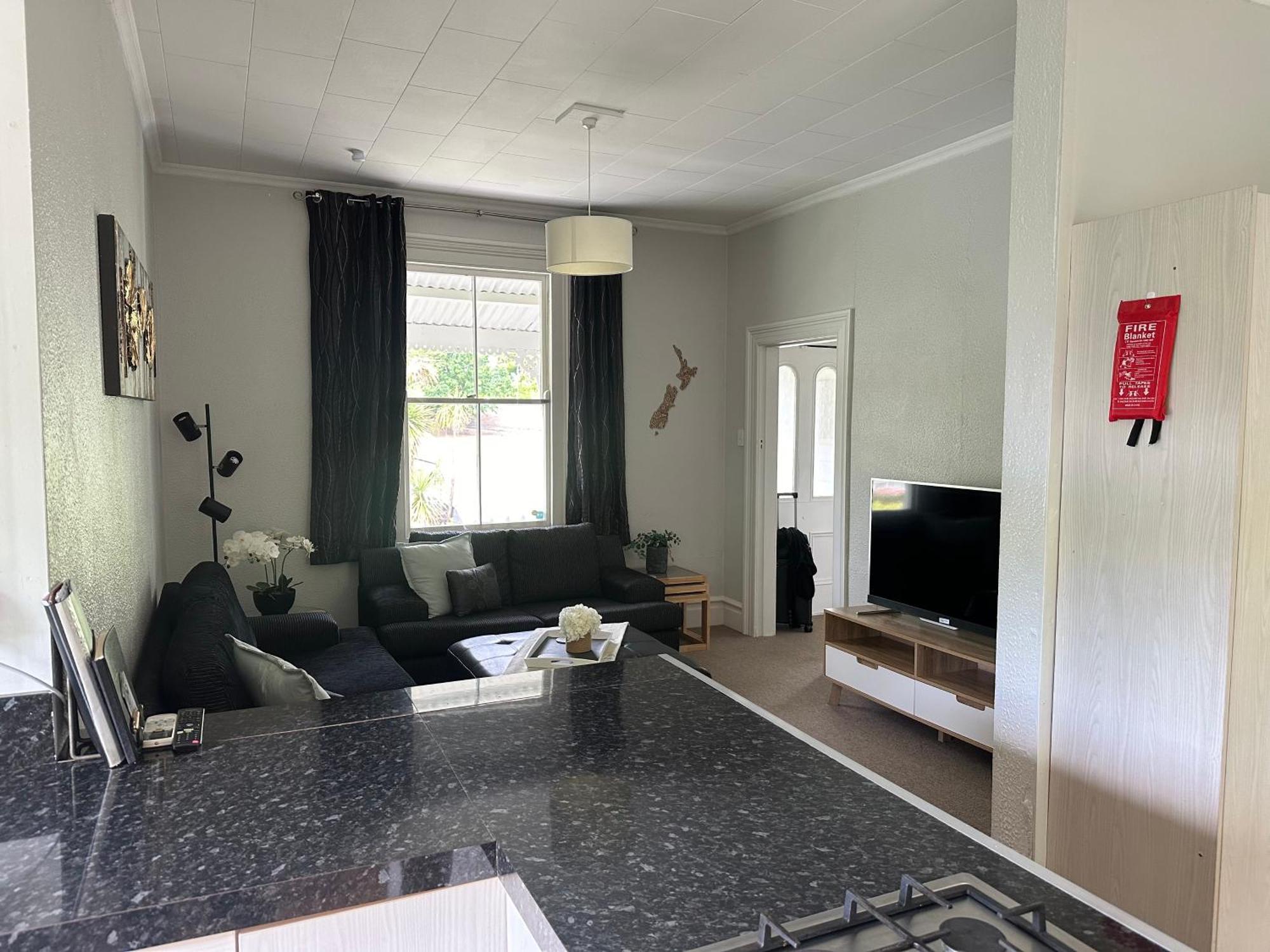 Renwick In The City Nelson, 10Min Walk To City Centre, Full Kitchen, Fast Fibre Wifi, Drive 13Min To Airport, 5Min To Hospital, Quiet Street, Dog Friendly Exteriör bild