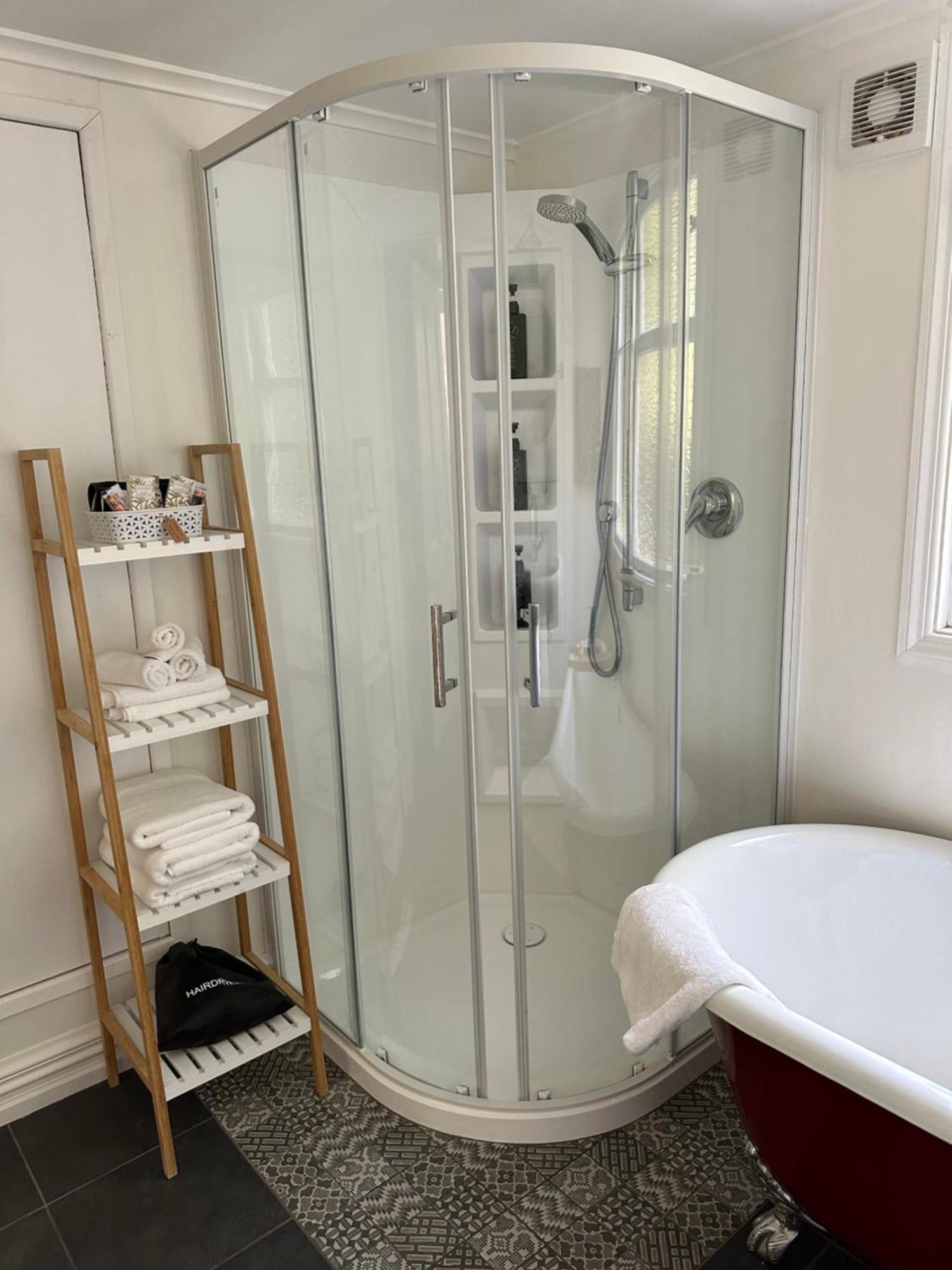 Renwick In The City Nelson, 10Min Walk To City Centre, Full Kitchen, Fast Fibre Wifi, Drive 13Min To Airport, 5Min To Hospital, Quiet Street, Dog Friendly Exteriör bild